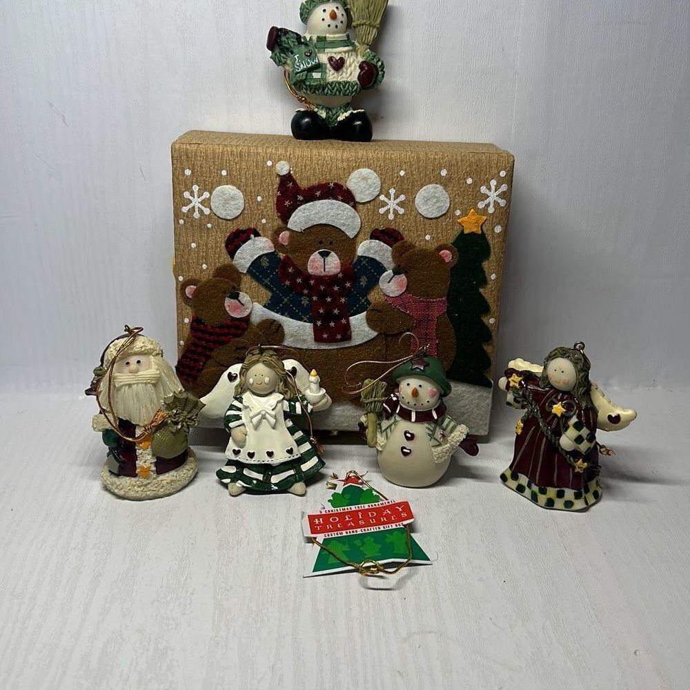Holiday Treasures Christmas‎ Ornament Gift Box Teddy Bear with 5pc